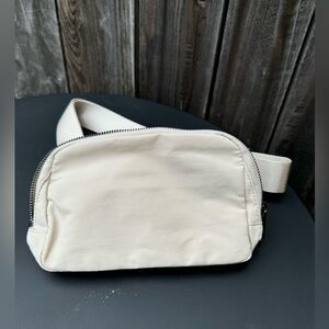 Halara Cream Colored Adjustable Waist Belted Waist Bag Purse/Fanny Pack